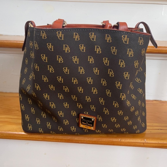 Dooney and Bourke Handbag - Picture 7 of 8